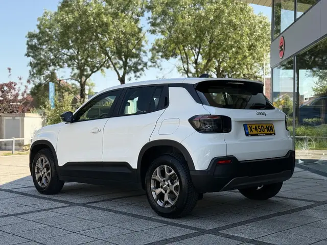 Jeep Avenger Longitude 54 kWh Aut. 2024 Elektrisch 4