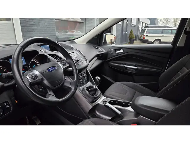 Ford Kuga 1.5 Trend 2016 Benzine 13