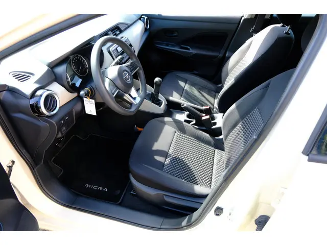 Nissan Micra 2