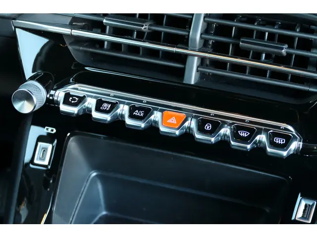 Peugeot 208 1.2 PureTech Active Pack 2022 Benzine 25