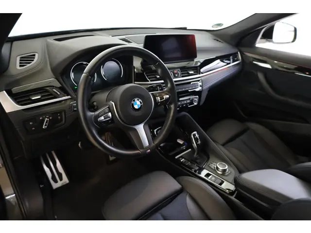 BMW X2 sDrive18i 2021 Benzine 7
