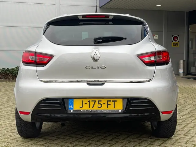 Renault Clio 0.9 TCe Limited 2018 Benzine 8