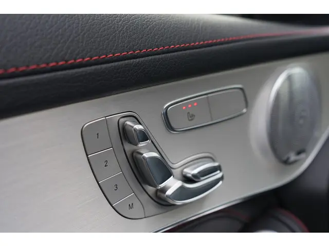 Mercedes-Benz GLC Coupé AMG 43 4MATIC 2018 Benzine 19