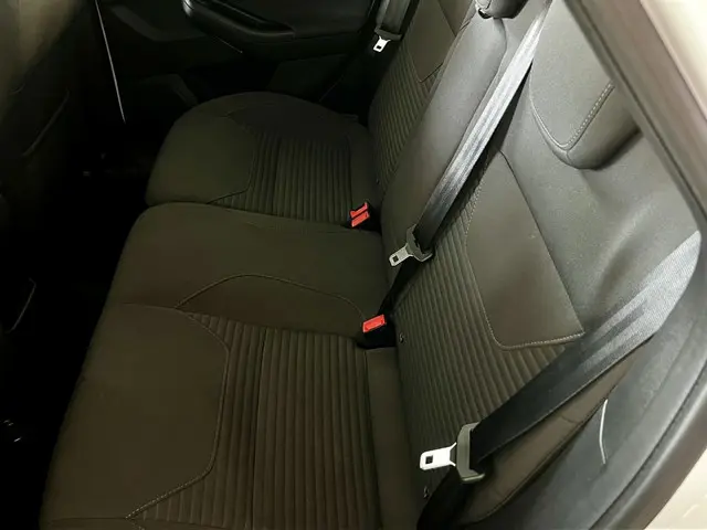 Ford Focus Wagon 1.0 EcoB. Tit. Bns 2018 Benzine 20