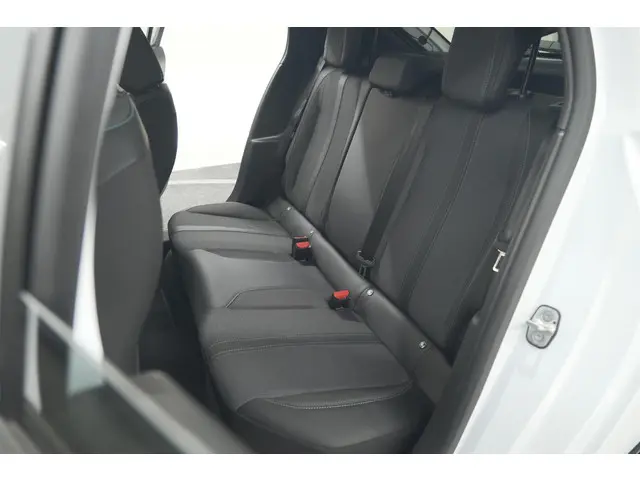 Peugeot 208 PureTech 100 Allure 2024 Benzine 29