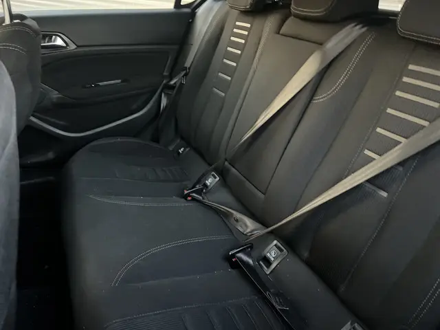 Peugeot 308 1.6 THP Allure 2014 Benzine 5