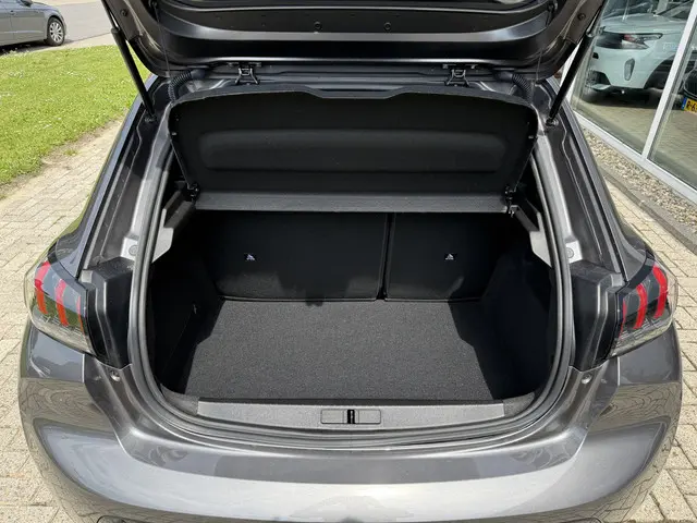 Peugeot 208 1.2 PureTech 100 Allure 2024 Benzine 11