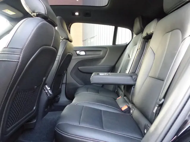 Volvo EC40 Extended Range Plus 82 kWh 2025 Elektrisch 25