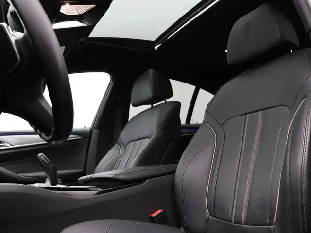 BMW 5 Serie Sedan 530e 2019 Hybride Benzine 11