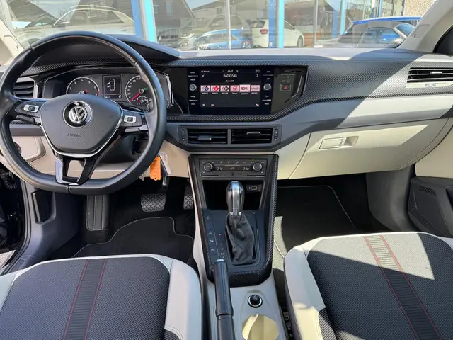 Volkswagen Polo 1.0 TSI Highline 2019 Benzine 29