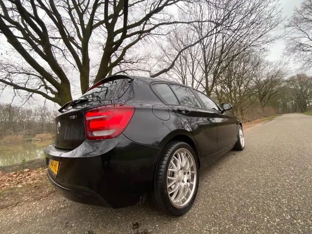 BMW 1 Serie 116i AUTOMAAT. LEDER 2013 Benzine 25