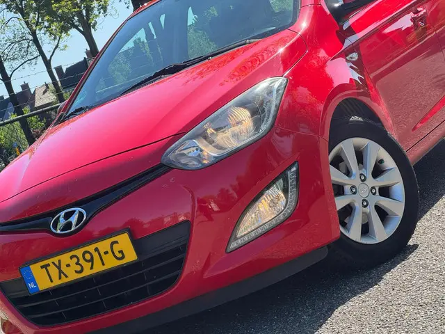 Hyundai i20 1.2i i-Catcher /Airco/Navi/Camera/ 2013 Benzine 8