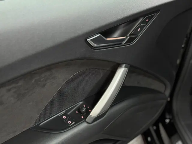 Audi TT 40 TFSI|S-LINE|COMPETITION|AUT|NAV 2019 Benzine 12