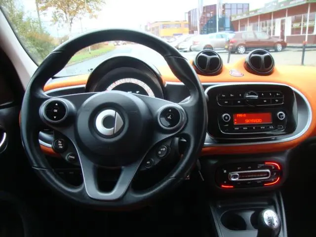 Smart Forfour 1.0 Joy Edition ( BJ 2015 +Airco ) 2015 Benzine 14