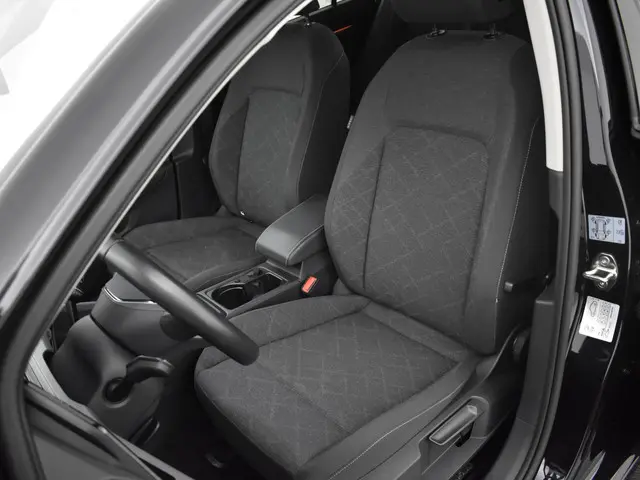 Volkswagen Golf 1.0 Tsi 110pk Life 2023 Benzine 27