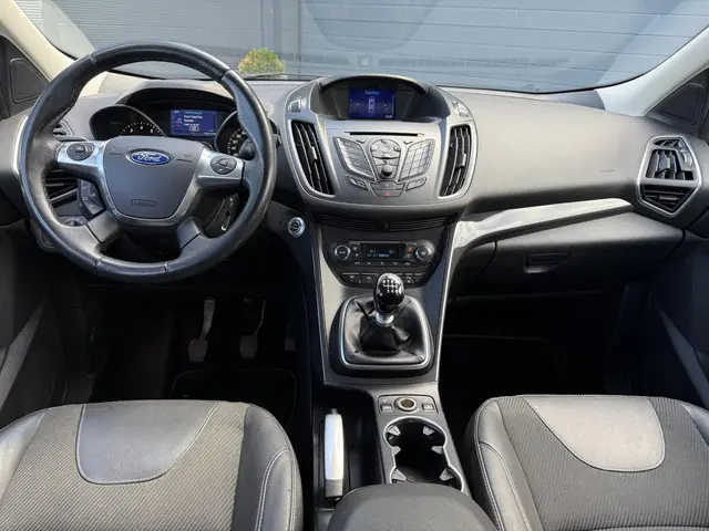 Ford Kuga 1.6 Titanium 2013 Benzine 7