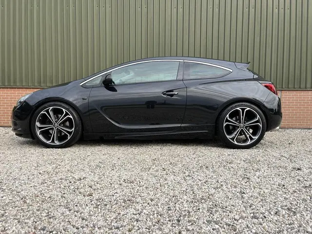 Opel Astra GTC 1.6 Turbo Sport - OPC Pakket 2012 Benzine 19