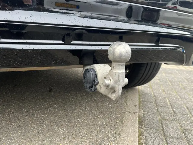 Volvo XC60 2.0 B4 R-Design 2021 Benzine 10