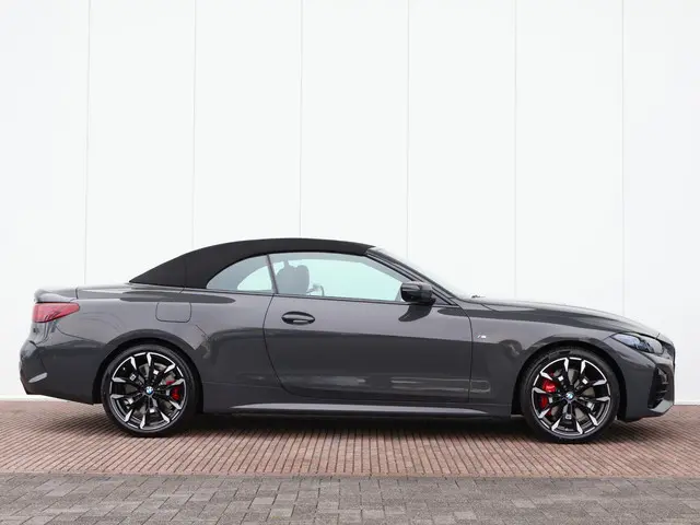 BMW 4 Serie 420i Cabrio 2025 Benzine 8