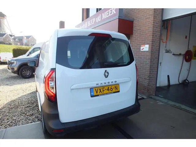 Renault Kangoo 1.5 Blue dCi 75 Comfort L1 2023 Diesel 6