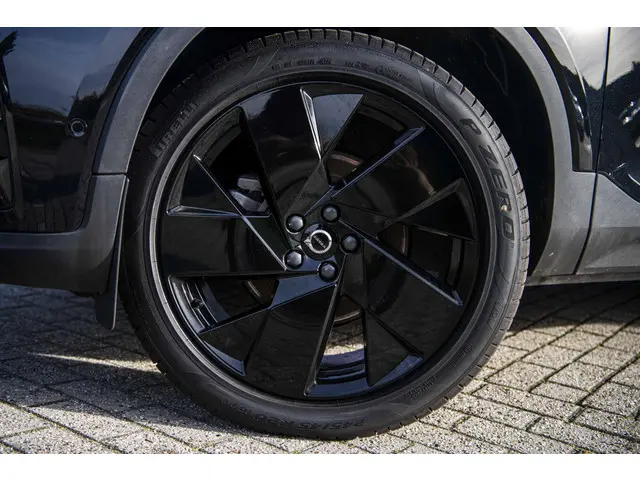 Volvo XC40 2.0 B3 Plus Black Edition 2025 Benzine 33