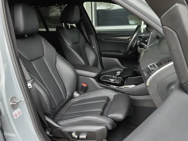 BMW X3 xDrive30e 2022 Hybride Benzine 4