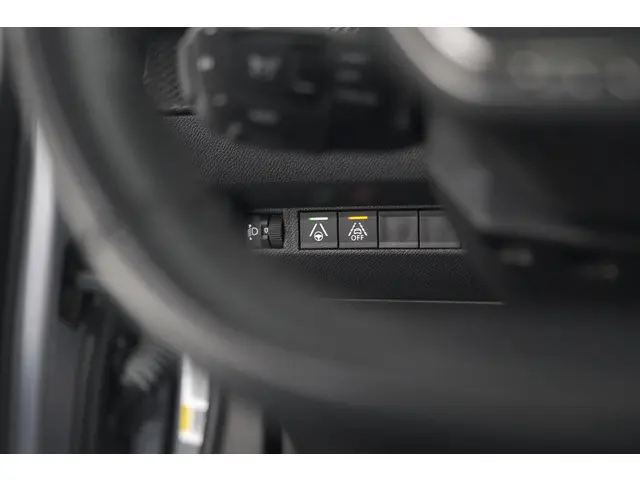 Peugeot e-2008 EV Allure 50 kWh 2020 Elektrisch 38