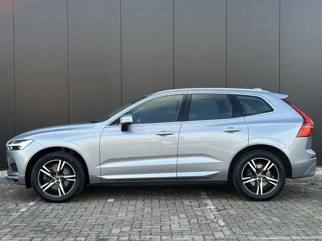 Volvo XC60 2.0 T5 Momentum 2019 Benzine 4
