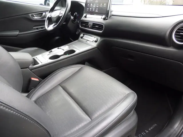 Hyundai Kona EV Premium 64 kWh SOH 98% 2020 Elektrisch 29