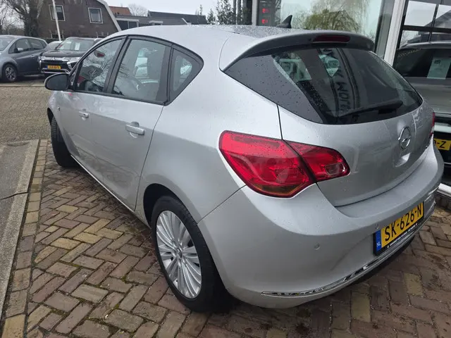 Opel Astra 1.4 Turbo Design Edition 2014 Benzine 5