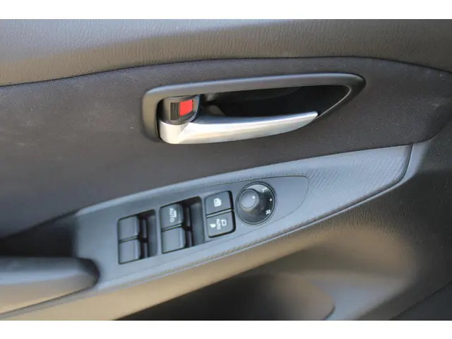 Mazda 2 1.5 e-SkyActiv-G 90 Exclusive-Line 2023 Benzine 15
