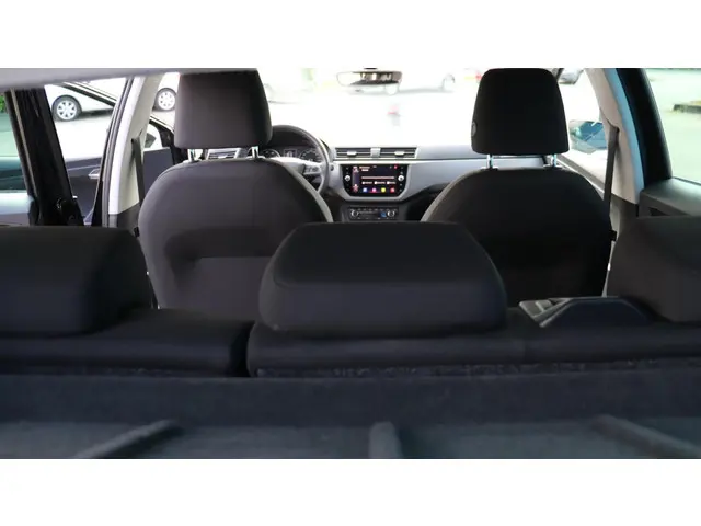 SEAT Ibiza 1.0 TSI Style Business Intense 2020 Benzine 12