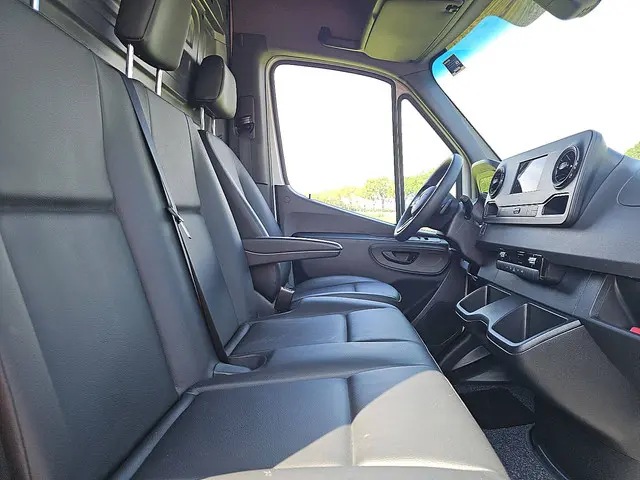 Mercedes-Benz Sprinter 317 2023 Diesel 7