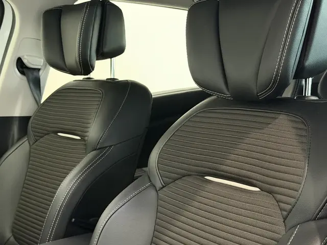 Renault Scénic 1.3 TCe 160 EDC Bose 2018 Benzine 27