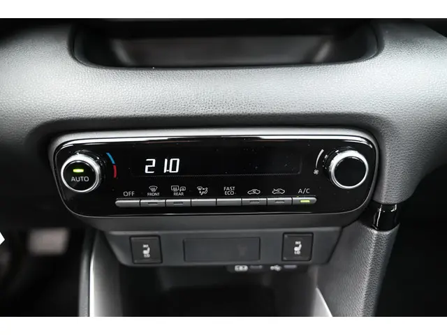 Mazda 2 Hybrid 1.5 Centre-line 2025 Hybride Benzine 22