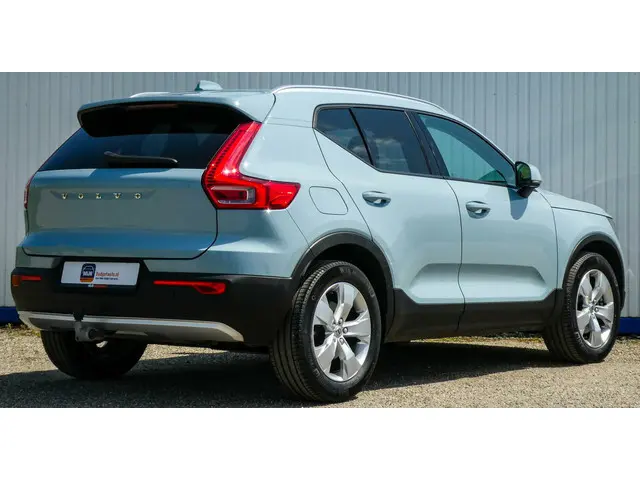 Volvo XC40 3