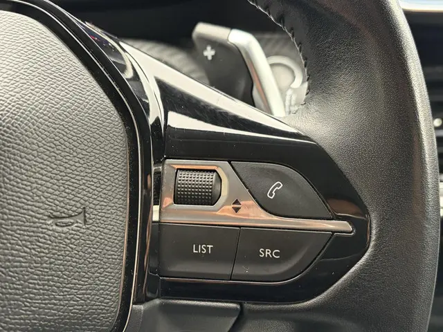 Peugeot 208 1.2 PureTech Blue Lease Allure 2020 Benzine 34