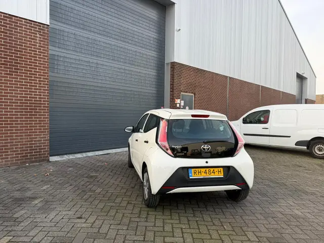 Toyota Aygo 1.0 VVT-i x-fun 2017 Benzine 3
