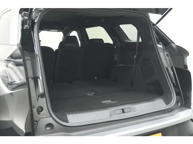 Peugeot 5008 1.2 Hybrid 136 Allure 2025 Hybride Benzine 57