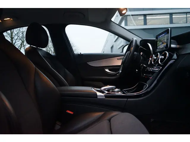 Mercedes-Benz C-Klasse 200 2014 Benzine 6