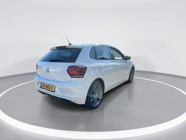 Volkswagen Polo 1.0 TSI 115pk Highline 2018 Benzine 7