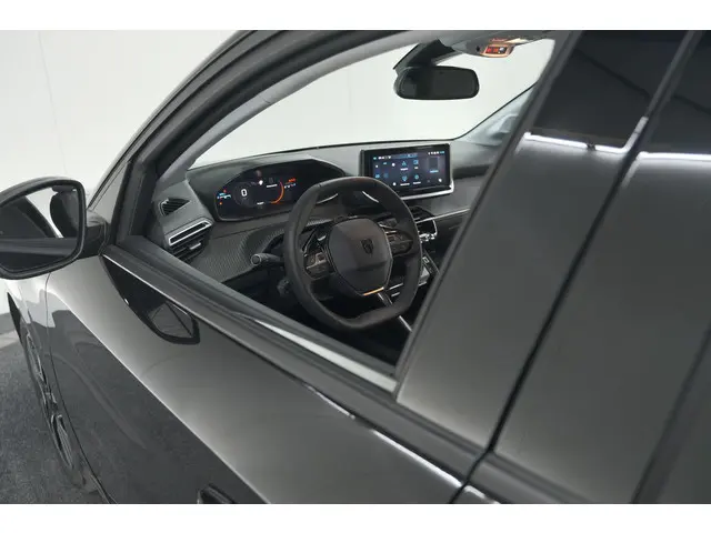 Peugeot 208 PureTech 100 Allure 2024 Benzine 2