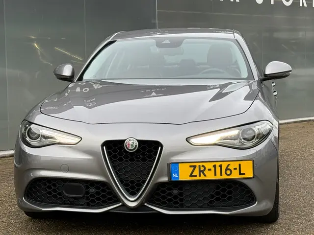 Alfa Romeo Giulia 2.0T Super 200PK 2019 Benzine 6