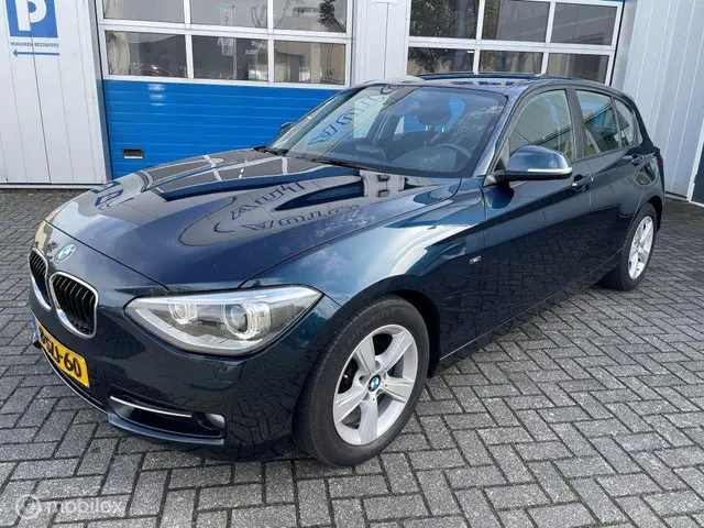 BMW 1 Serie 116i EDE Executive SportLine 2013 Benzine