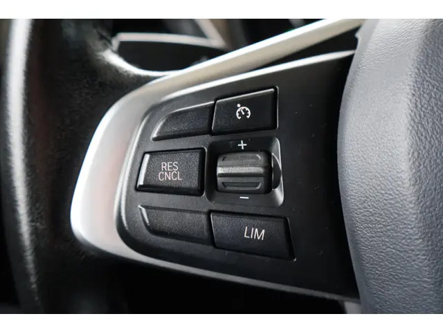 BMW X1 sDrive20i 2021 Benzine 13