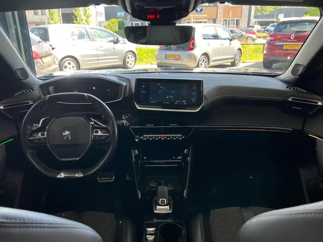 Peugeot 2008 1.2 PureTech GT Pack 2022 Benzine 4