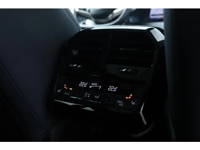 BMW iX xDrive40 2023 Elektrisch 35