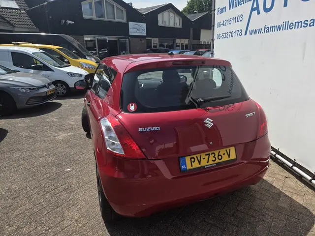 Suzuki Swift 1.2 Base 2012 Benzine 26