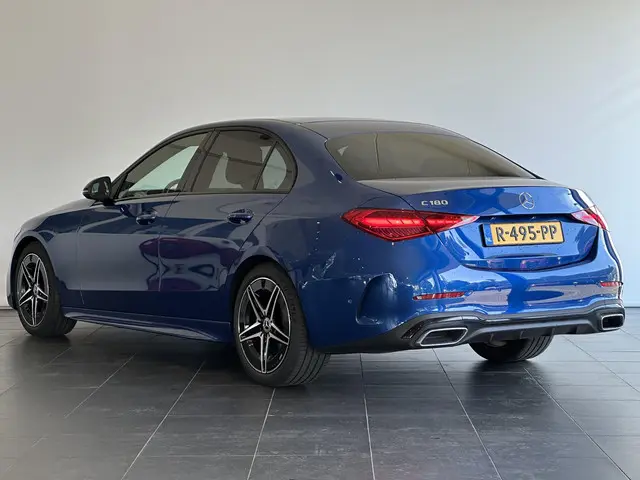 Mercedes-Benz C-Klasse 180 AMG Line 2022 Benzine 6