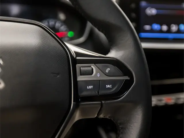 Peugeot 208 1.2 PureTech Sport 2021 Benzine 19